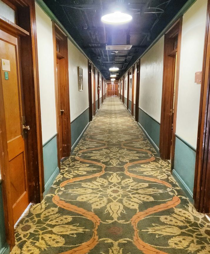 gatlinburg inn hallway