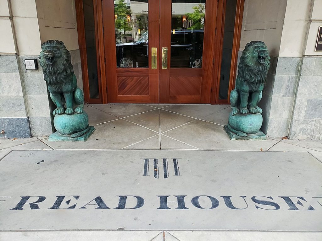 entrance to read house hotel in chattanooga, tennessee