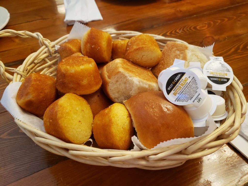 smith house bread basket